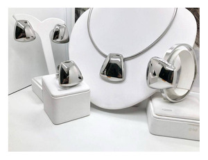 Non-tarnished stainless steel sets