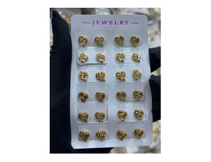 Stud earrings - 2